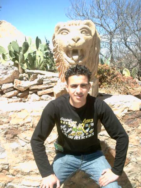 Y    O   U   S   S   E    F