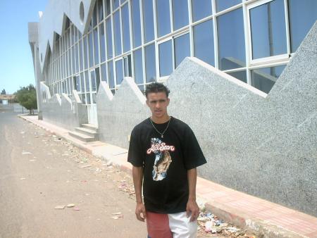  Y         O         U          S           S          E              F